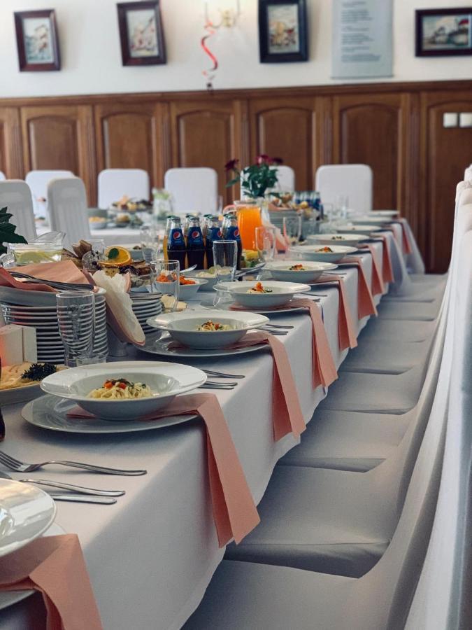 Restauracja Noclegi Ruczaj 新塔尔格 外观 照片